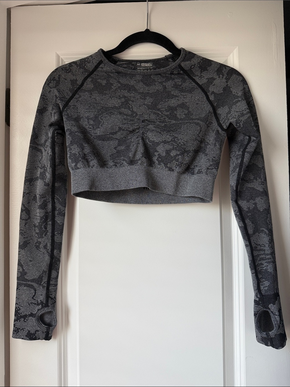 Gray Seamless Long-Sleeve Cropped Top - Women